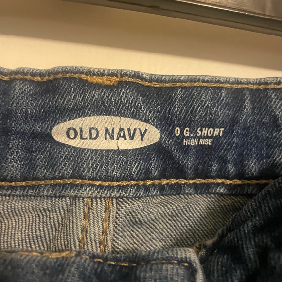 Old Navy Women's Blue Jean Shorts Size 12 - Picture 4 of 5